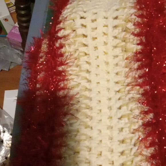 Winter Scarf Set Sold - Picture 2 of 3